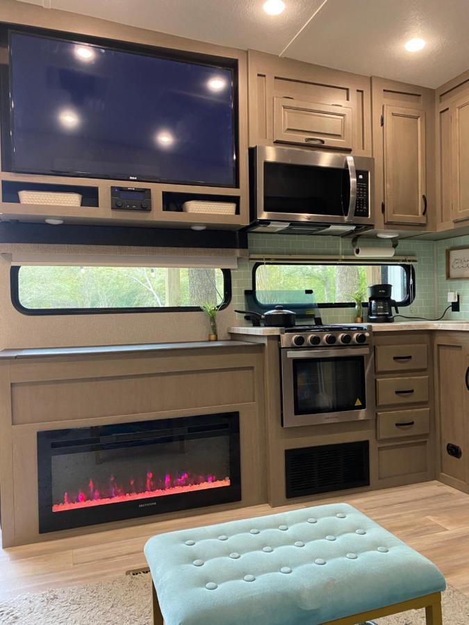 Cozy Rv Experience W/Pool+Spa Near Lake Conroe Willis Exterior photo